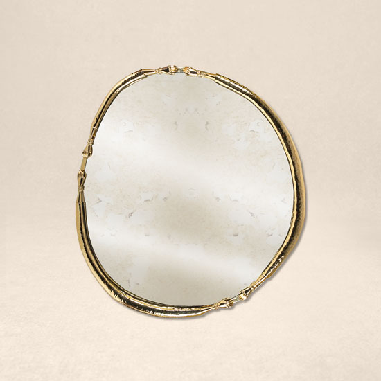 La joie mirror thumb